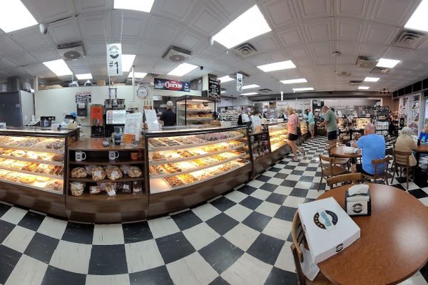 Cinotti’s Bakery-Sandwich Shop