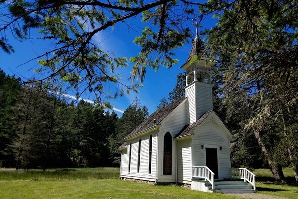 Victorian Valley Chapel