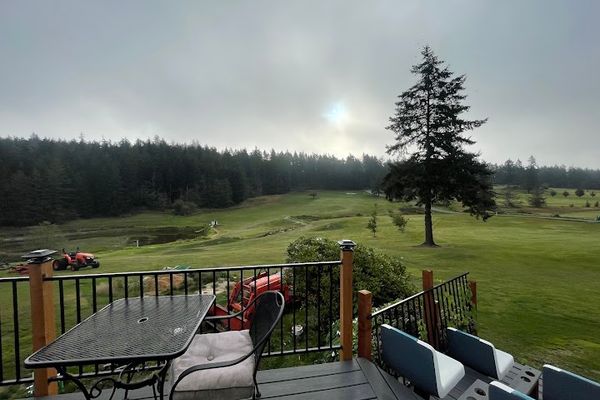 Orcas Island Golf Course: A Hole-in-One Experience! 🏌️♂️