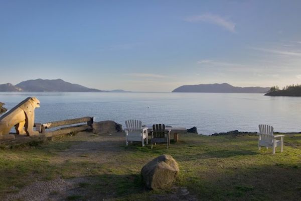 Doe Bay Resort & Retreat: Slice of Paradise! 🌊