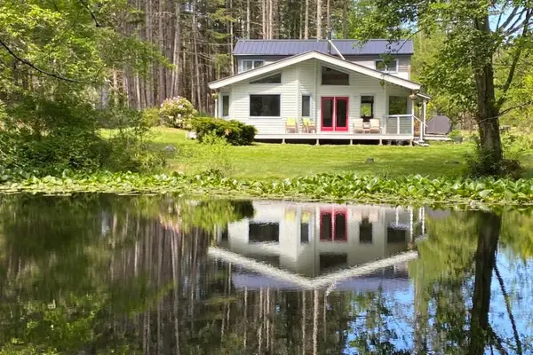 Private Pond, Dog-Friendly, Peaceful, Golfing
