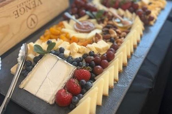 Trio restaurant & market