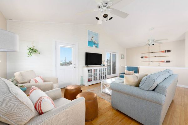 Tres del mar – 5 min to beach, hot tub, firepit & iconic obx location