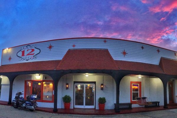Lucky 12 tavern