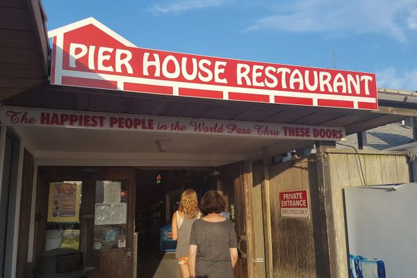 Pier house restaurant