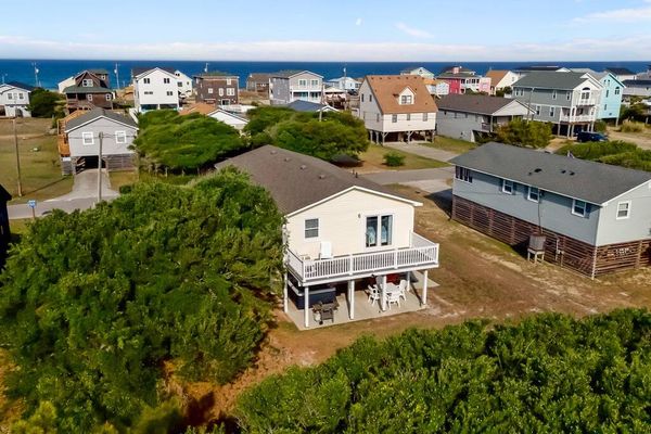 Buzzin’ to the Beach