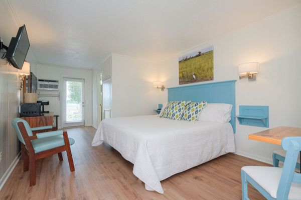 ‘Salt Marsh’ Bluff Shoals Motel – Room 7