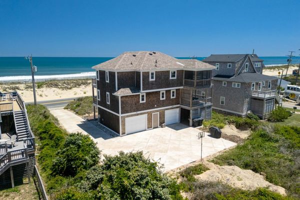 High tide hideaway