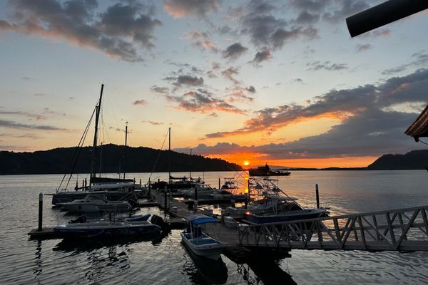 FISH HOOK Marina