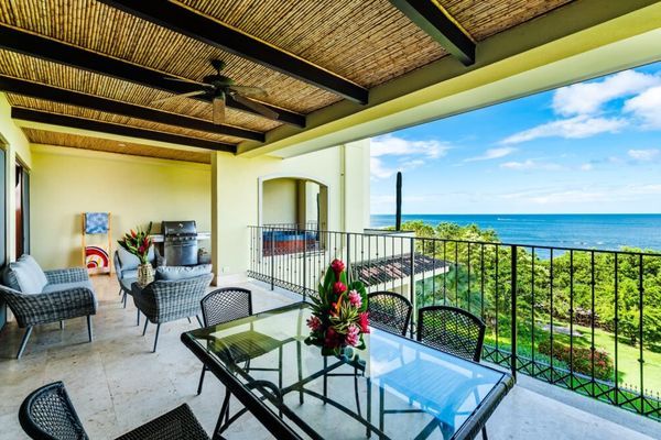 Beachfront Oceanview Private Jacuzzi & Full ktcn