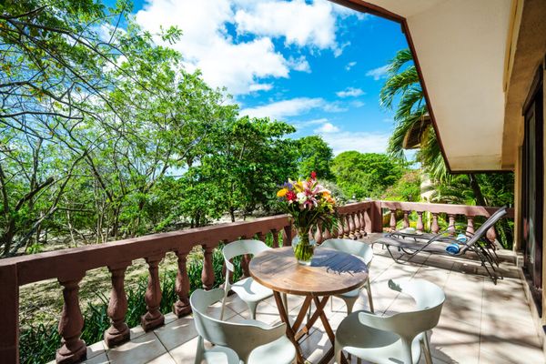 Beachfront, Beach Access & Sunset views terrace