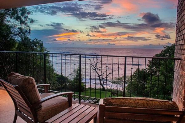 Beachfront, Sunset, & Ocean Views with Elevator