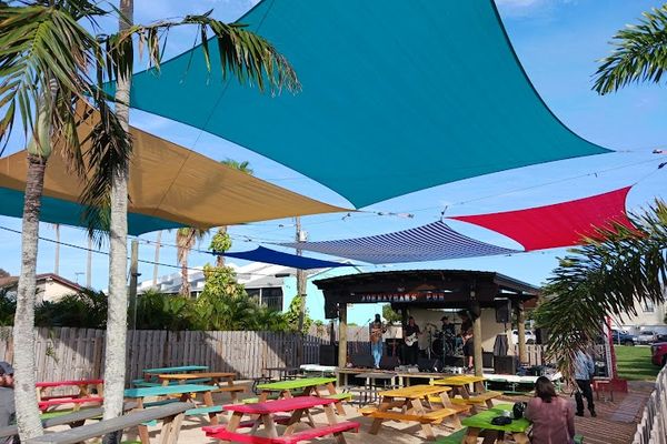 Johnathan’s Pub