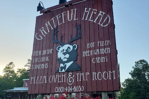 Grateful Head Pizza Oven & Tap Room