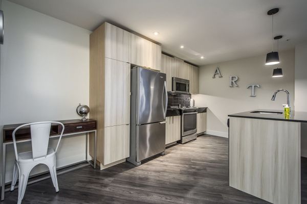 Halifax - Icon Bay 1B (2007)