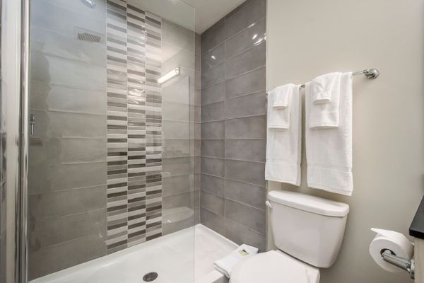 Halifax - Icon Bay 1B (2007)