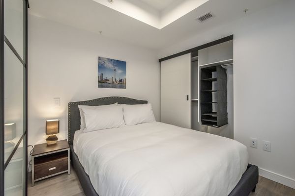 Halifax - The Roy 2B (1706)