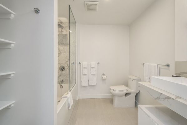 Halifax - The Roy 2B (1706)