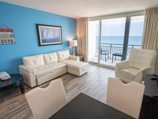Direct Oceanfrton, Beautifully Decorated