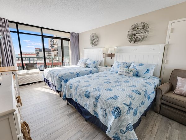 Bedroom with Stunning Views☀️
