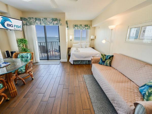 Amazing Room with Stunning Views☀️