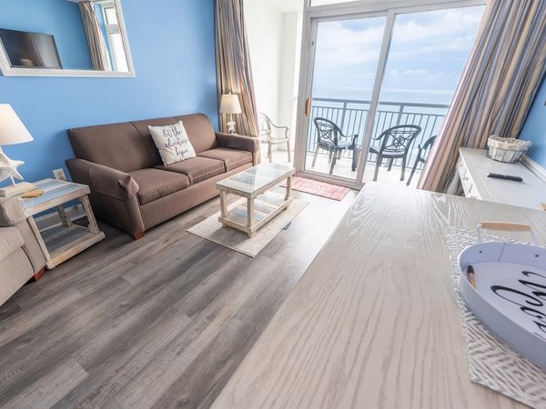 Direct Oceanfront, Beautifully Decorated
