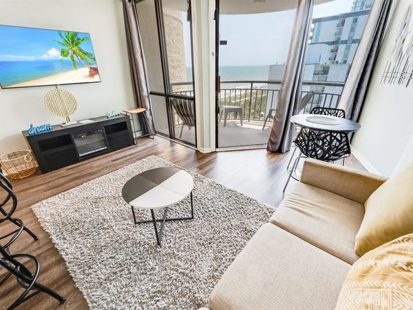 Beautifully Decorated with View of Ocean