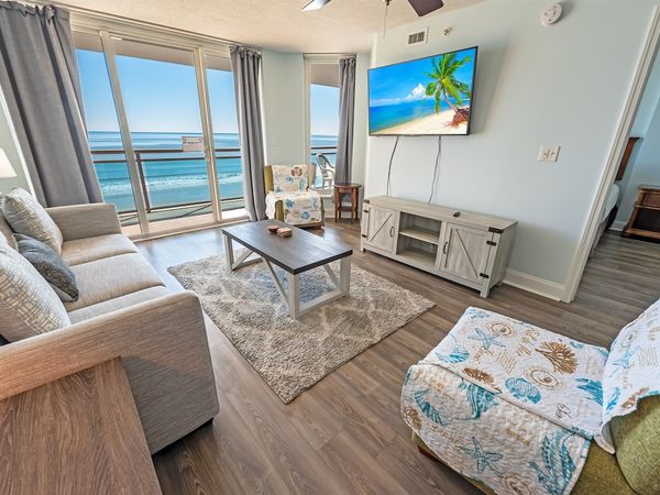 Amazing Living Room with Views of the Ocean!
