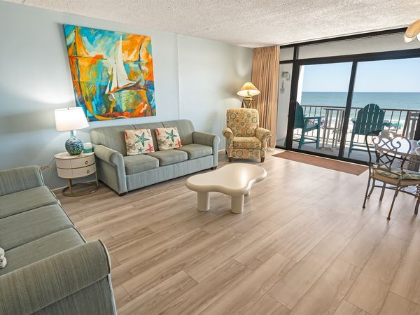 Cozy & Elegant Living Room with Panoramic Ocean Views ☀️