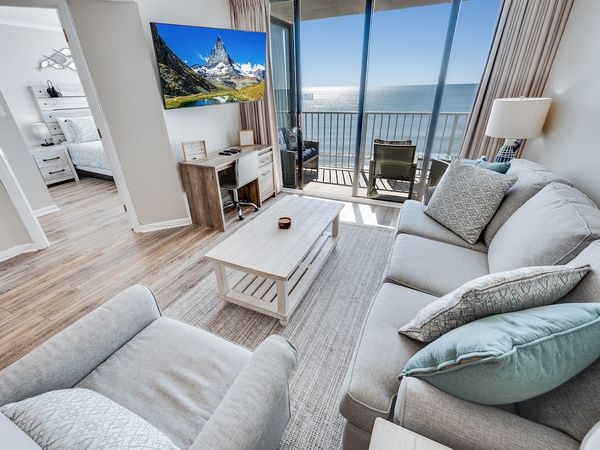 Direct Oceanfront, Beautifully Decorated