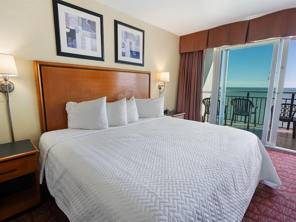 Bedroom Beautifully Decorated with Amazing Views ✨