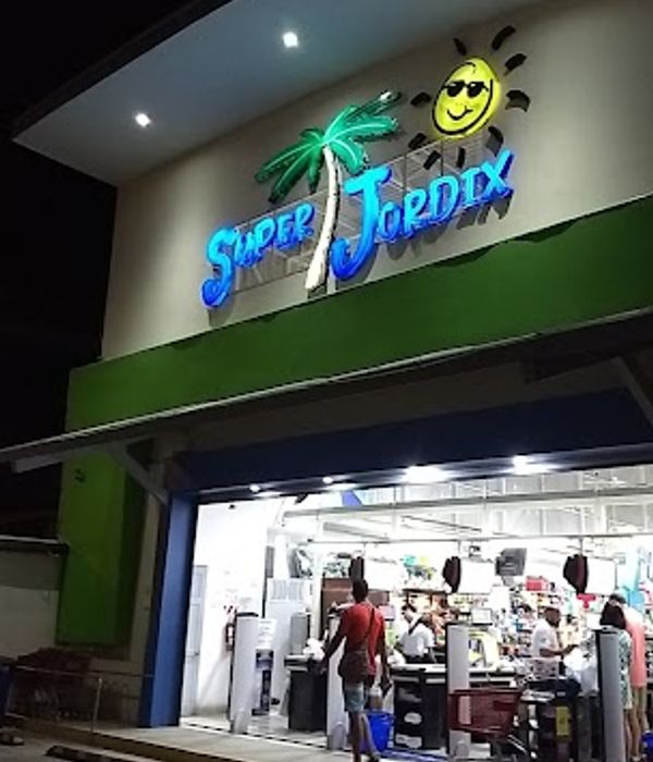 A grocery store 'Super Jordix' in Quepos, Puntarenas Province