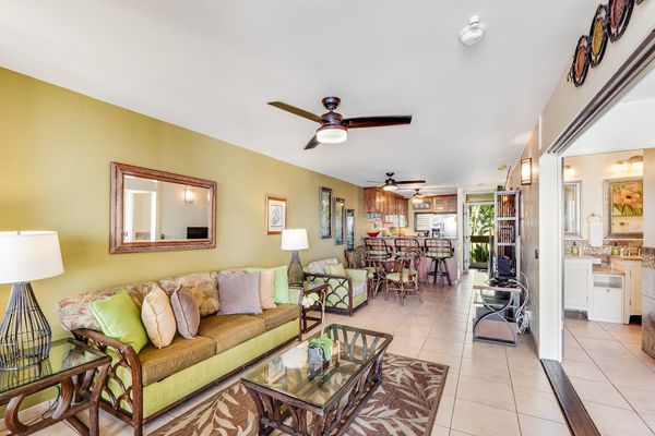 Open Living Space Made for Island Memories