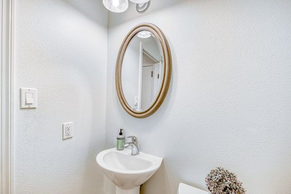 Convenient half bathroom for guests