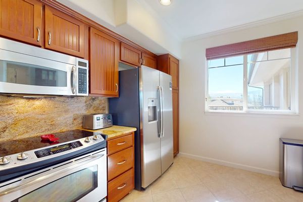 Fully Equipped Kitchen For Island Feasts