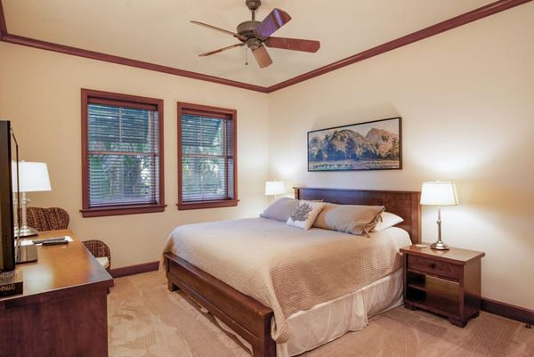 Inviting bedroom with a cozy queen bed