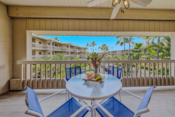 Al Fresco Dining Under The Soft Island Breeze