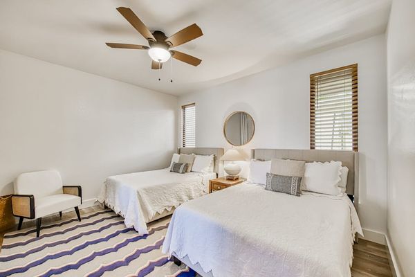 Comfortable Guest Retreat With Twin Beds