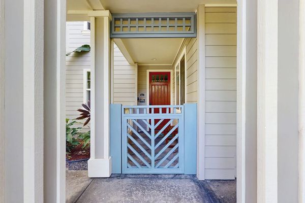 Inviting Entryway To Your Vacation Home