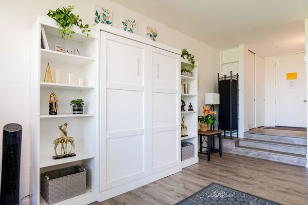 Smart Murphy Bed Maximizing Living Space