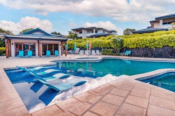 Mauna Lani Resort Community Pool