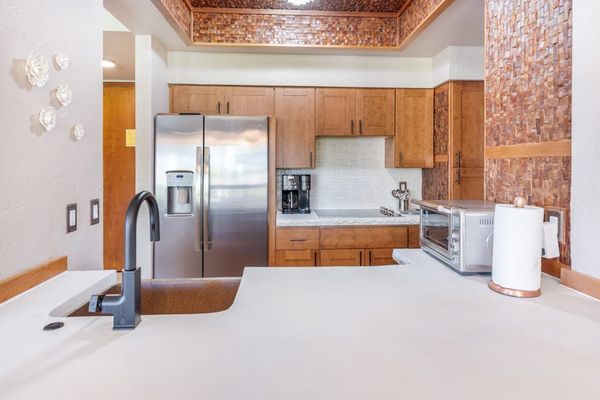 Fully Equipped Kitchen For Effortless Island Cooking