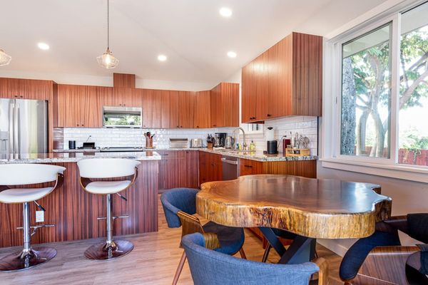 Dining Nook & Kitchen Bar Seating