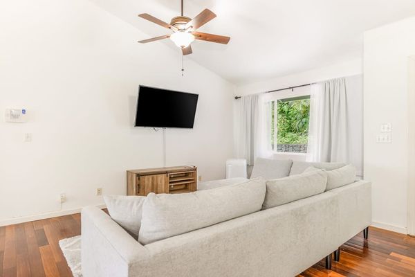 Cozy Living For Family Gatherings