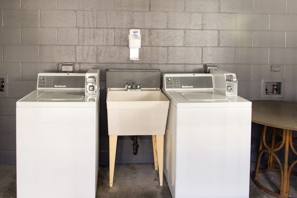 Hualalai Resort coin laundry