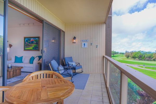 Outdoor Dining With Endless Ocean Views
