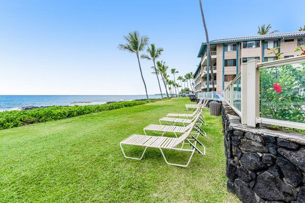 Relax On The Oceanfront Lawn