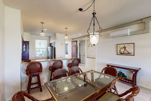 Elegant Dining For Shared Meals