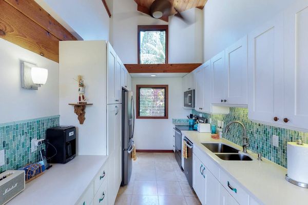Bright Kitchen Ready For Island Feasts
