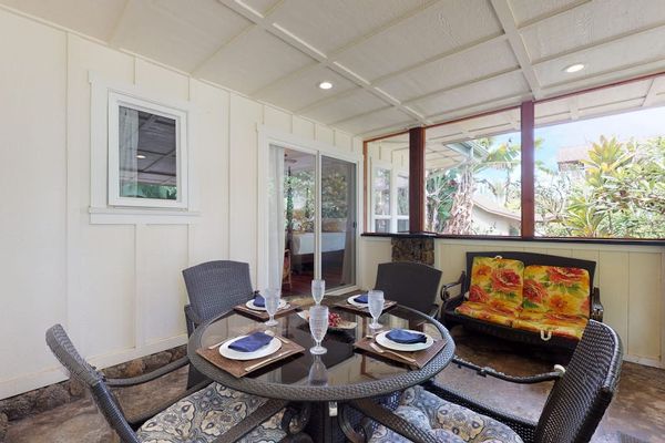 Plenty of seating on the lanai to relax and read a book or sit and dine.